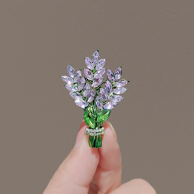 Nuove Delicate spille di fiori di lavanda per abbigliamento donna moda strass viola Bouquet spilla Pin Party Office Jewelry Gifts