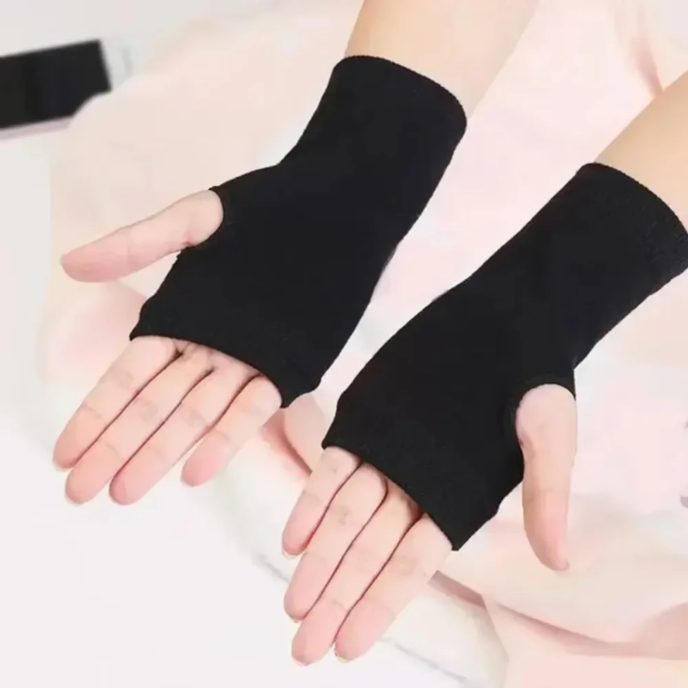 1Pair Autumn Winter Short Fingerless Gloves for Men Women Black Elastic Gloves for Sport Outdoor Home Cotton Thermal Work Gloves