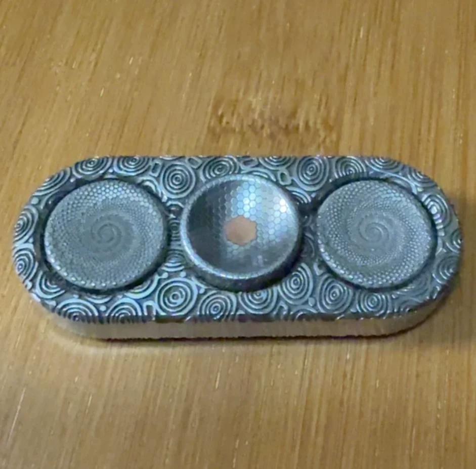 Used EDC Lei Ge Main stainless steel carving damascus Titanium alloy button fidget slider decompression toy
