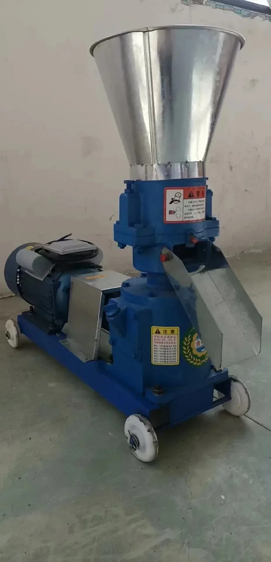 2.5mm 3mm 4mm 6mm 8mm Small Farm Use Chicken Feed Making Machine Feed Pellet Machine Pellet Machine Animal Feed