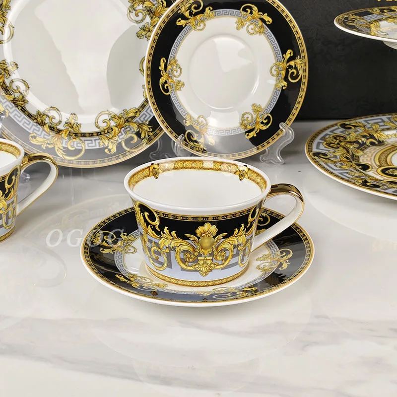 

Набор столовой посуды в стиле вестерн из костяного фарфора с тарелками, чашками, блюдцами и многоярусным подносом для тонкой столовой и домашнего использования