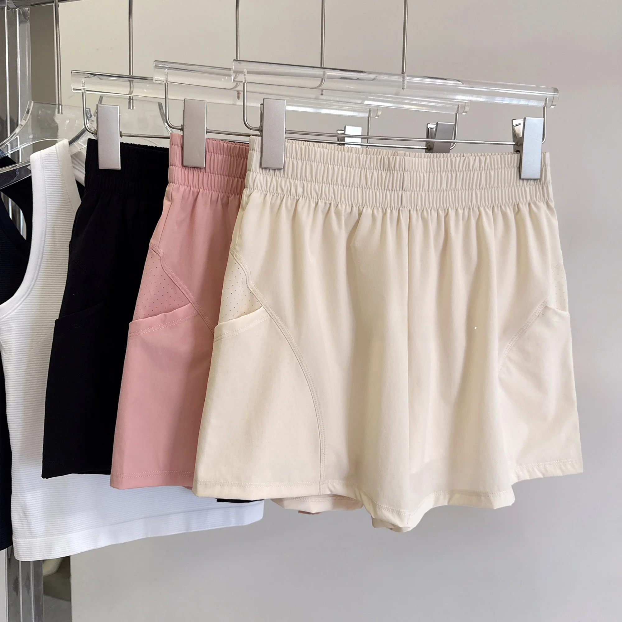 New 2026 Women's Sporty Breathable Shorts Fitness Running Training Pants Quick Dry Pocket Design Outerwear Summer Collection