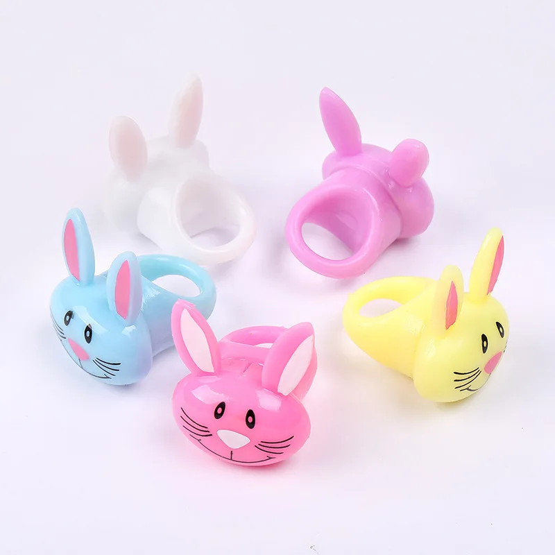 Novelty And Fun Glow-in-the-dark Rabbit Ring Glow In The Dark Children's Toys Flashing LED Cartoon Lights Glow In The Dark Toys