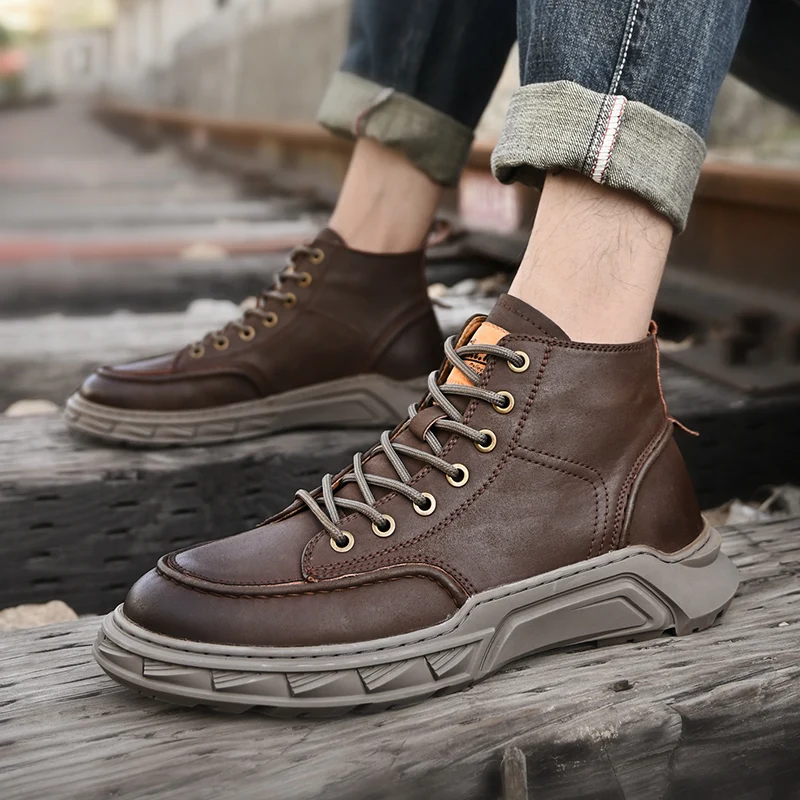 Men Boots Trekking Footwear New Fashion Man Outdoor Comfy Classic Male Shoes Durable Outsole Casual Boots Sneakers High-tops