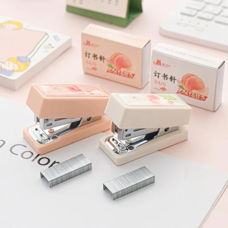 

Portable Stapler with 400pcs 24/6 Staples Kawaii Peach Mini Stapler Bookbinding Machine Paper Document Binder Office Accessories