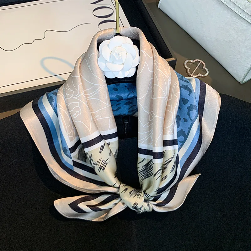 

2025 Luxury Real Silk Scarf Square Bandana Neckerchief Women Shadow Floral Print Bag Scarf Small Kerchief Headwrap Tie Tube Top