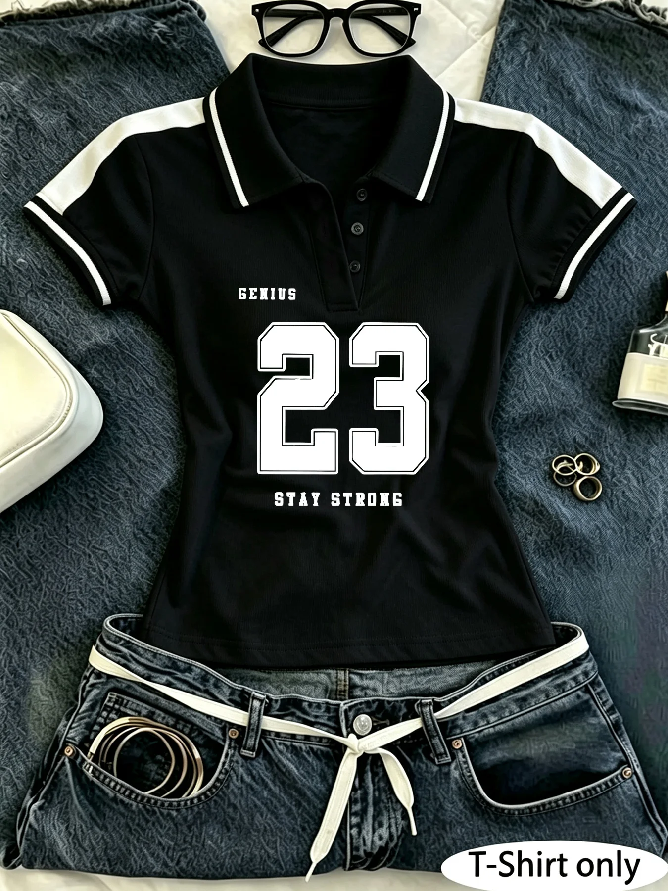 Damen Y2K Cropped Poloshirt, Varsity-Nummer 23 Buchstabengrafik, Kontraststreifen, Kurzarm, Slim Fit Retro-Sport-Streetwear-Oberteil – Detail 2