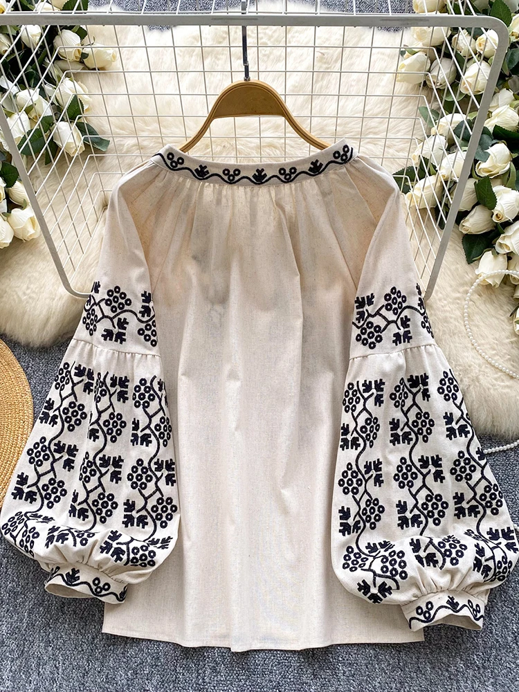 Damska haftowana bluzka jesienna codzienna uniwersalna wiązana na szyi z dekoltem typu O rękawy typu latarnia retro heavy industry Top Damskie swetry BL247