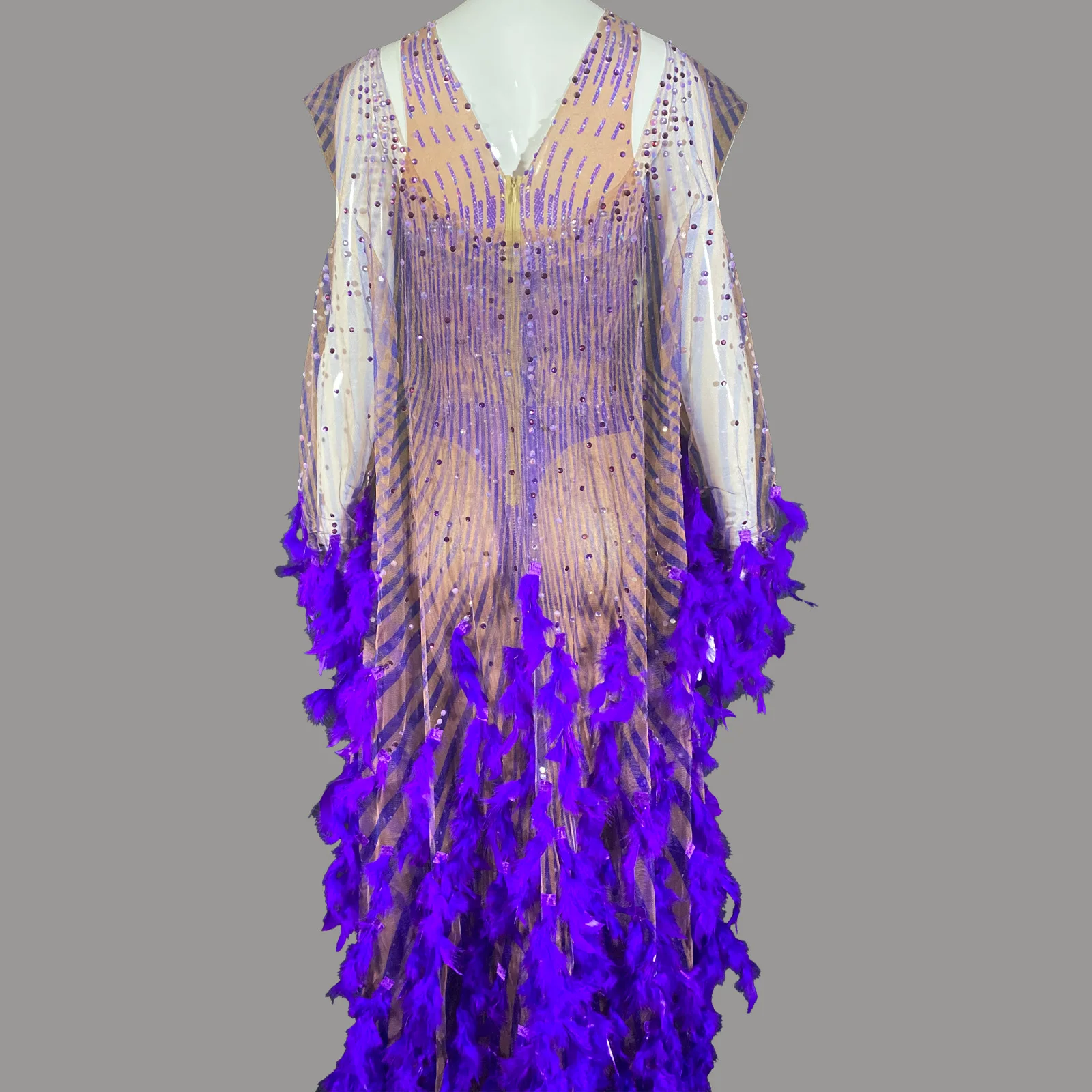 Tuta aderente viola sexy Scollo a cuore Spalla in tulle trasparente Finiture in piume Drag Queen Cantante Ballerino Performance Stage Wear