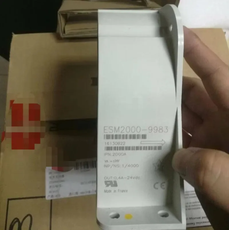 Nieuwe PLC ESM2000-9983 MET EEN JAAR GARANTIE SNELLE VERZENDING 1 STKS NIB ESM2000-9983
