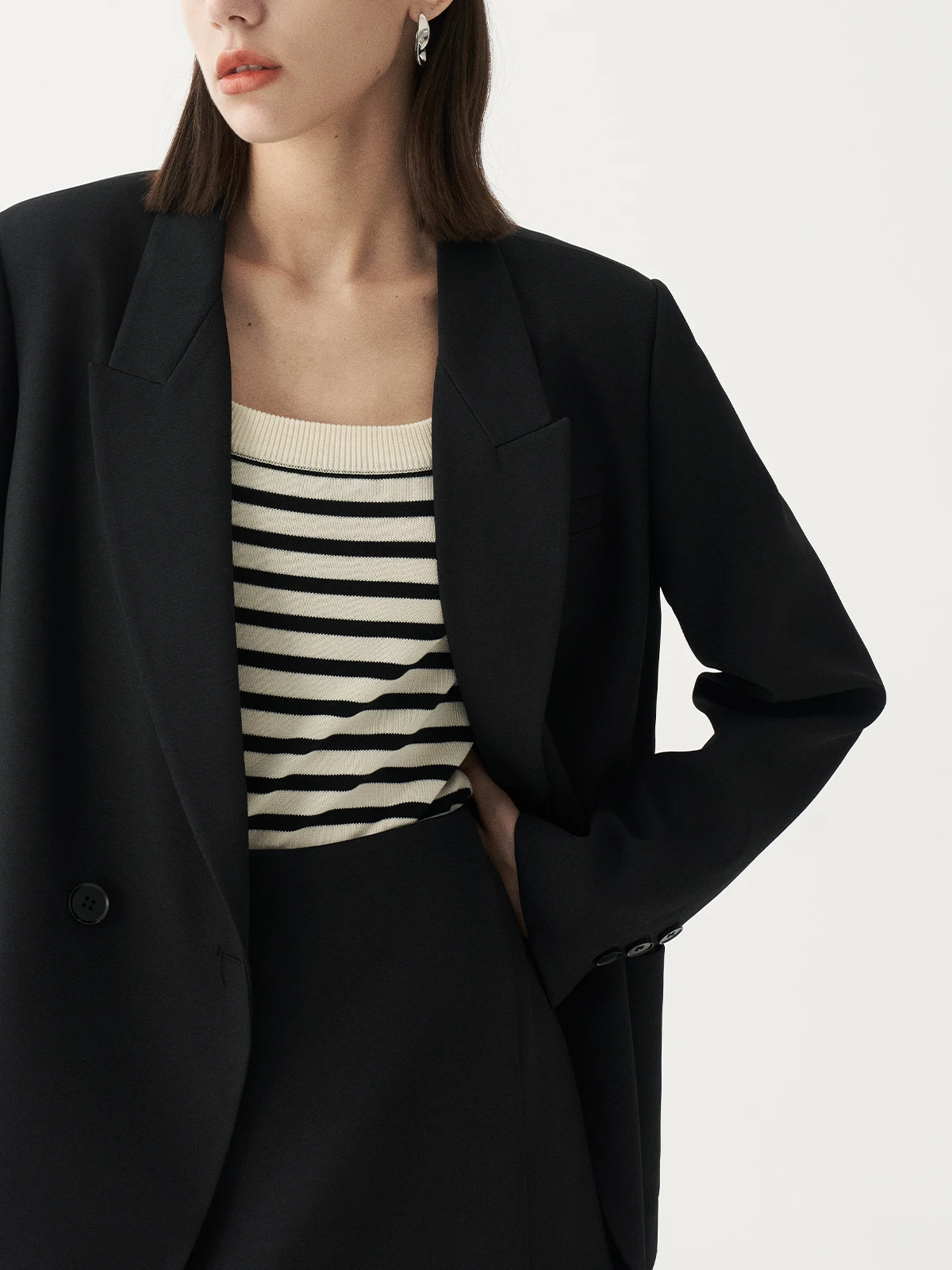 

Shallow Streams Commuter Style Black Double-breasted Women's Suit Jacket Versatile Long Sleeve Polyester Fiber Fashion