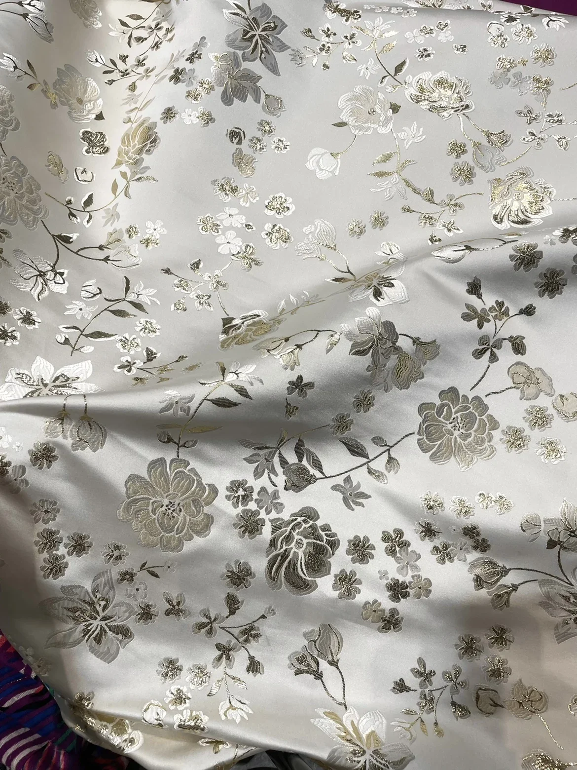 

High Quality Champagne Gold Embossed Jacquard Fabric Design Sewing Material Wedding Dress Garment Wide 145cm Sold By The Meter