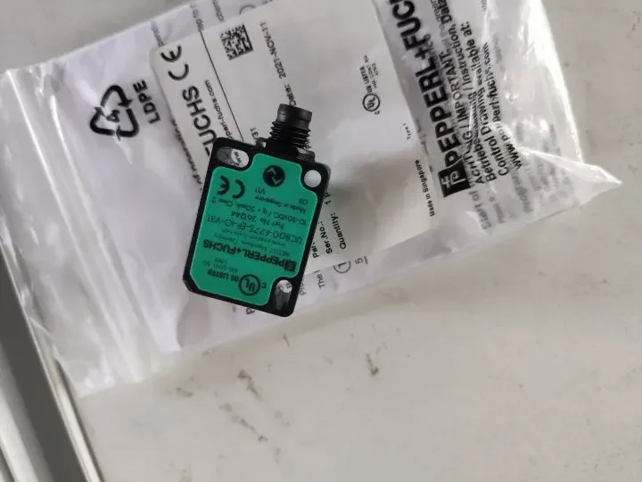 UC800-F77S-EP-IO-V31