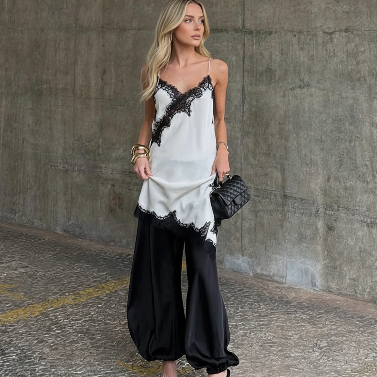 2026 봄 여성용 화이트 새틴 캐미 슬립 드레스 블랙 레이스 트림 스파게티 스트랩 딥 V넥 섹시 드레스 우아한 비대칭 드레스