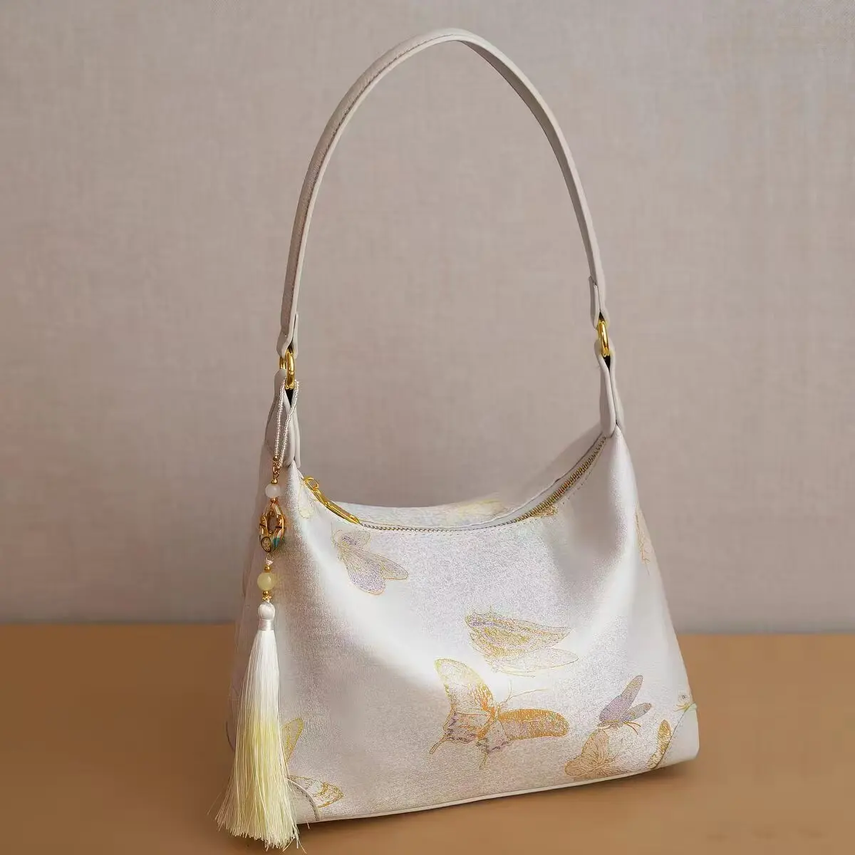 New Chinese style cloud dragon armpit tote bag blue gray collision leather tassel single shoulder commuting bag women's bag