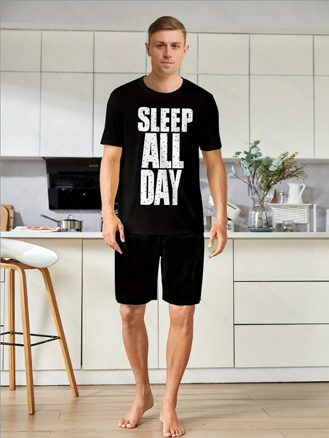 Men\'s casual pajamas home clothing English patterned short sleeved shorts two-piece set for couples men\'s clothing