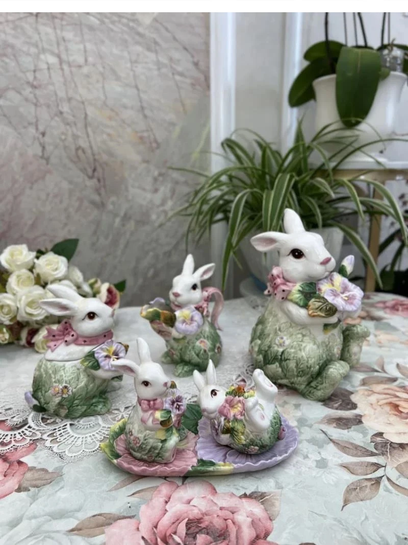 

European painted rabbit ceramic sugar jar Milk kettle Pretzel seasoning Home furnishings decorations