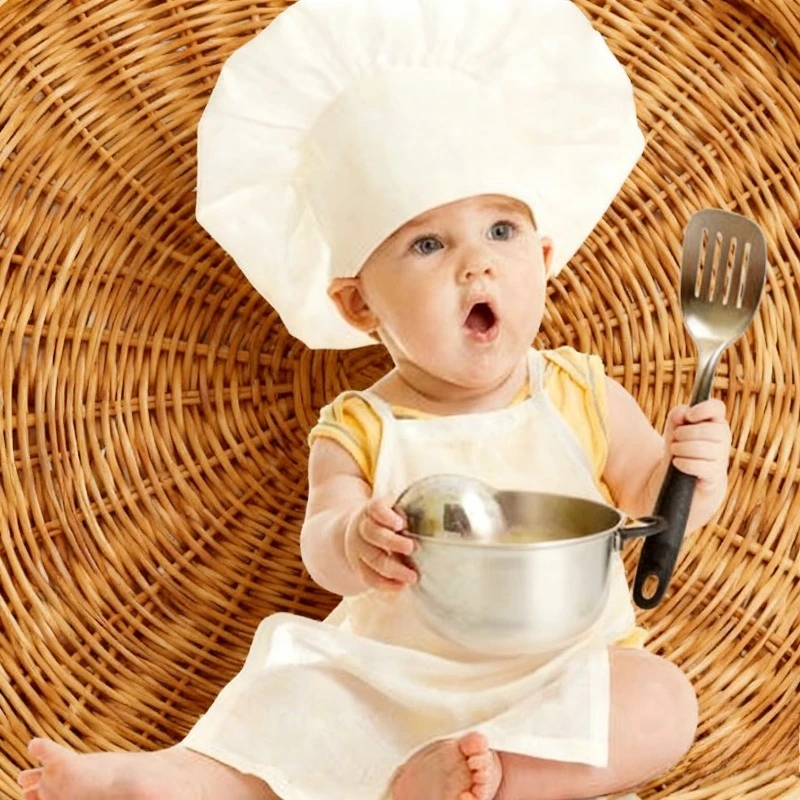 

Детский костюм повара для ролевых игр с белой шапкой и фартуком для фотосессии