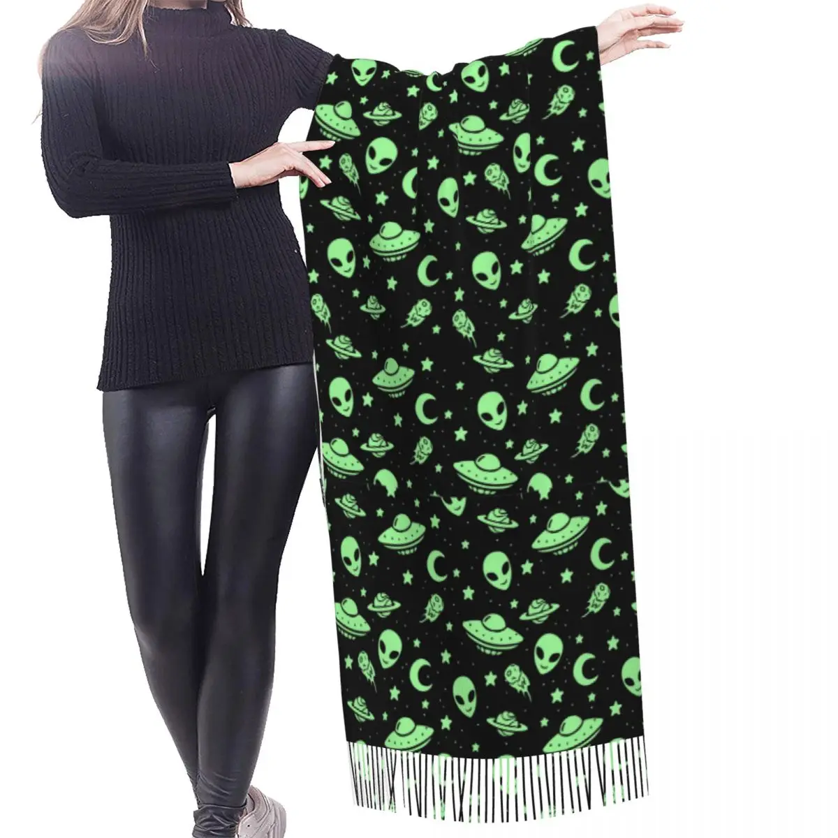 Mulheres Verde Alienígena UFO Moon Tassel Scarf, cachecóis de caxemira, pescoço e cabeça Wrap, Pashmina Quente, Lady Shawl, Inverno Bandana