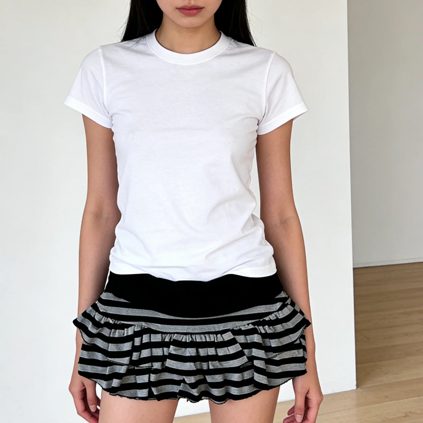 Pasiasta, seksowna, pikantna spódnica mini z niskim stanem, modna, codzienna, wyszczuplająca, modna spódnica na rok 2025.