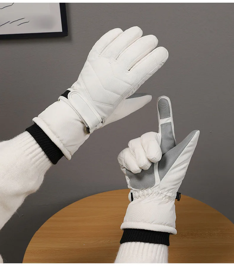 Winter gloves for keeping warm, water-resistant, non-slip, with touchscreen functionality – ideal for outdoor cycling and skiing