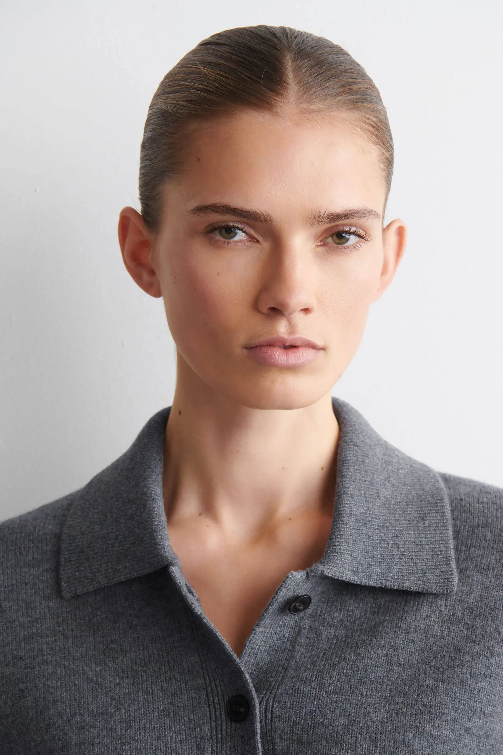 

Ethereal costume 2026 cos spring new style of women's casual Standard style Dark gray button-down cardigan