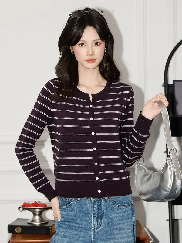 Schicke, einzigartige, gestreifte V-Ne Long Sve Strickjacke, Herbst 2025, Neuankömmling, Basisschicht-Top-Mantel für Männer und Frauen