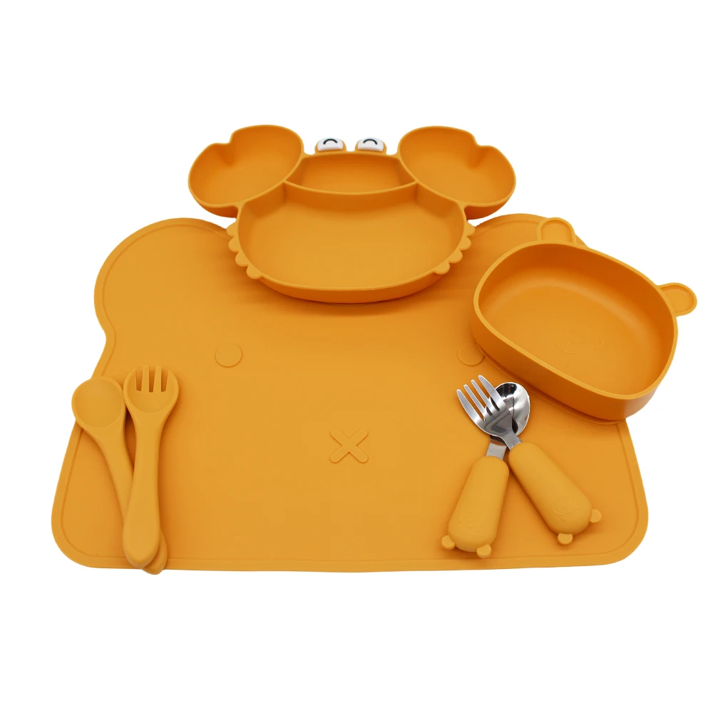 

Детская тарелка для еды с присоской и подставкой в виде медведя, набор детской посуды с тарелкой с отделениями и миской в виде медведя для прикорма.