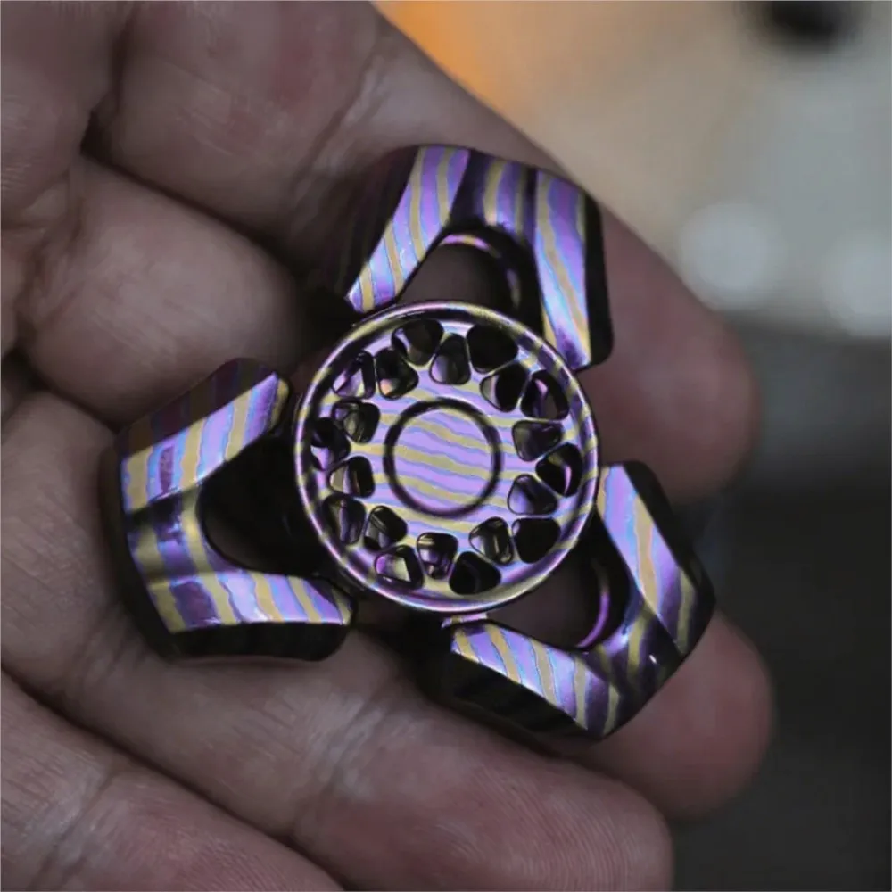 KAIS EDC EXPLORERS Fidget Spinner trois feuilles Spinner Fidget jouets pour adultes soulagement de l'anxiété Gadgets accessoires de bureau