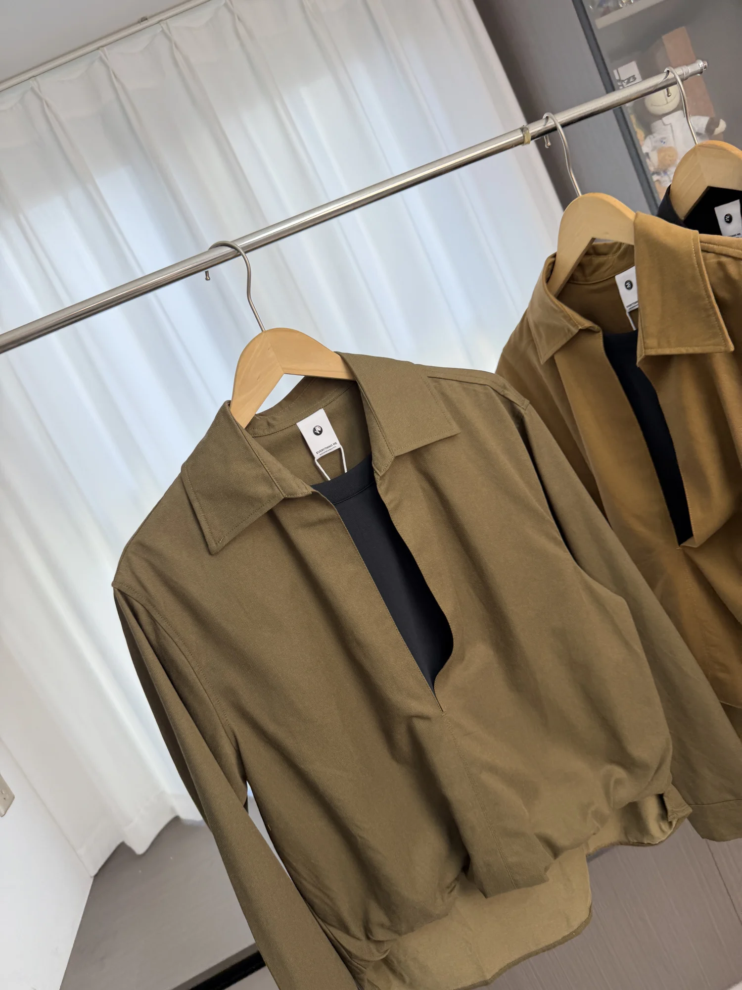 Men's Casual Fashionable Shirt Layered Simple Versatile Long Sleeve Anti-Wrinkle Loose Fit Pure Color Autumn 2026