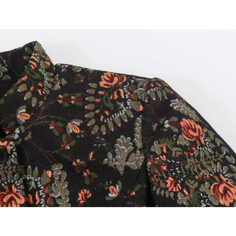 2026 Neue Vintage-Blumenjacquard-Jacke für Damen mit Stehkragen, langen Ärmeln, unregelmäßigem, abgerundetem Saum und Knopfverschluss, kurzer Mantel. – Detail 7