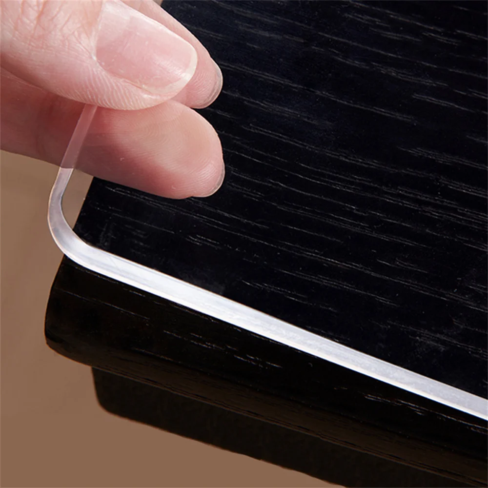 

PVC transparent tablecloth with a thickness, heat-resistant, waterproof, and oil resistant dining table mat, 1pc