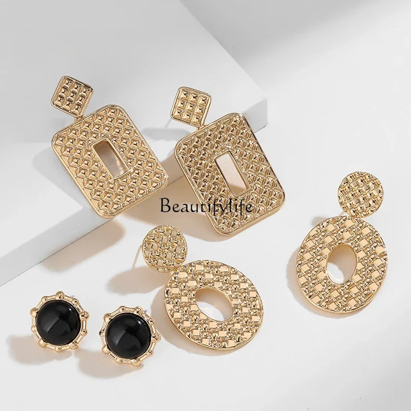 

Retro textured personalized square earrings women's European and American fashion earrings