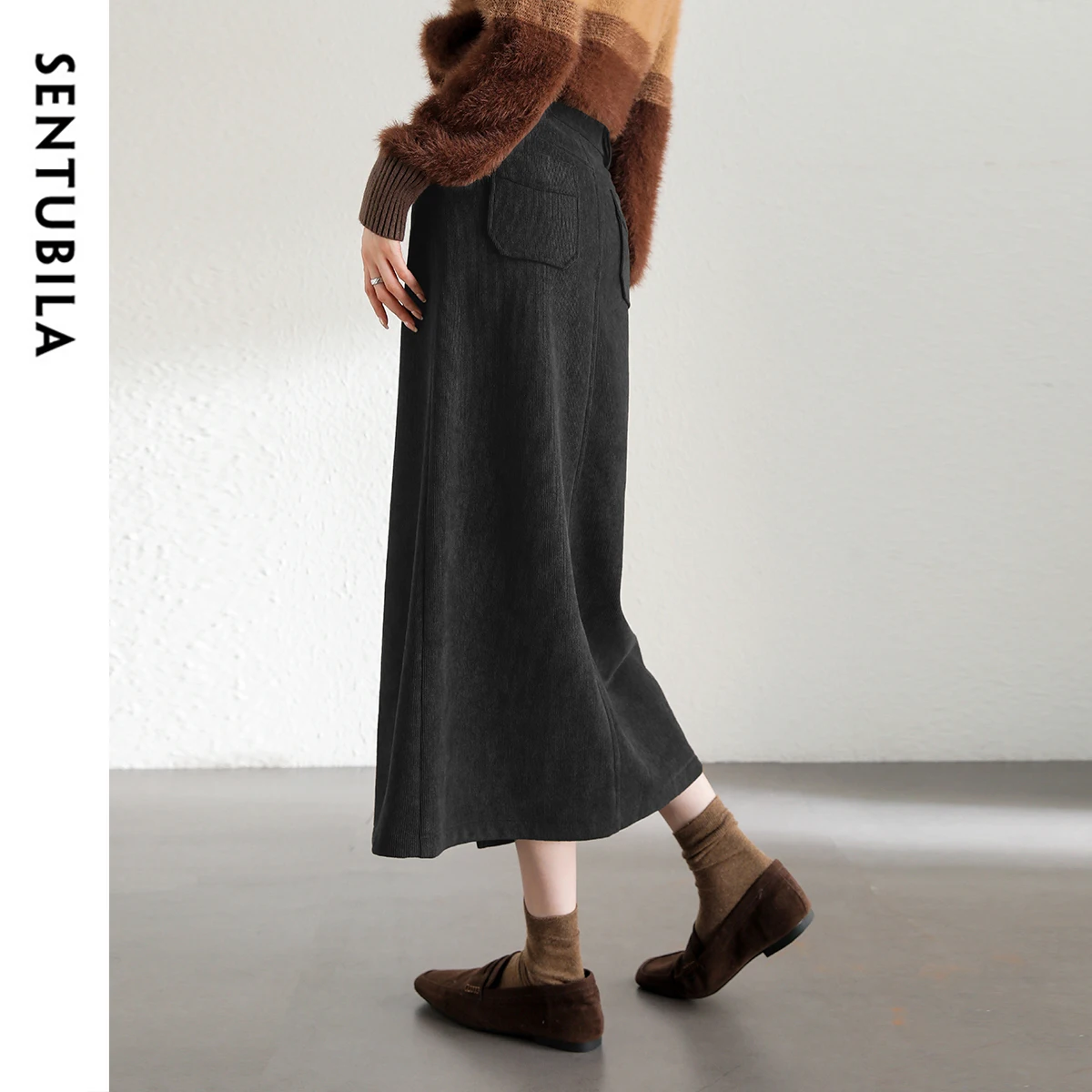 SENTUBILA 2025 Autumn Black Corduroy Warm Long Slit Skirt High Waist Commuting Skirt Fashion Elegant Clothing Ladies 144Q57480