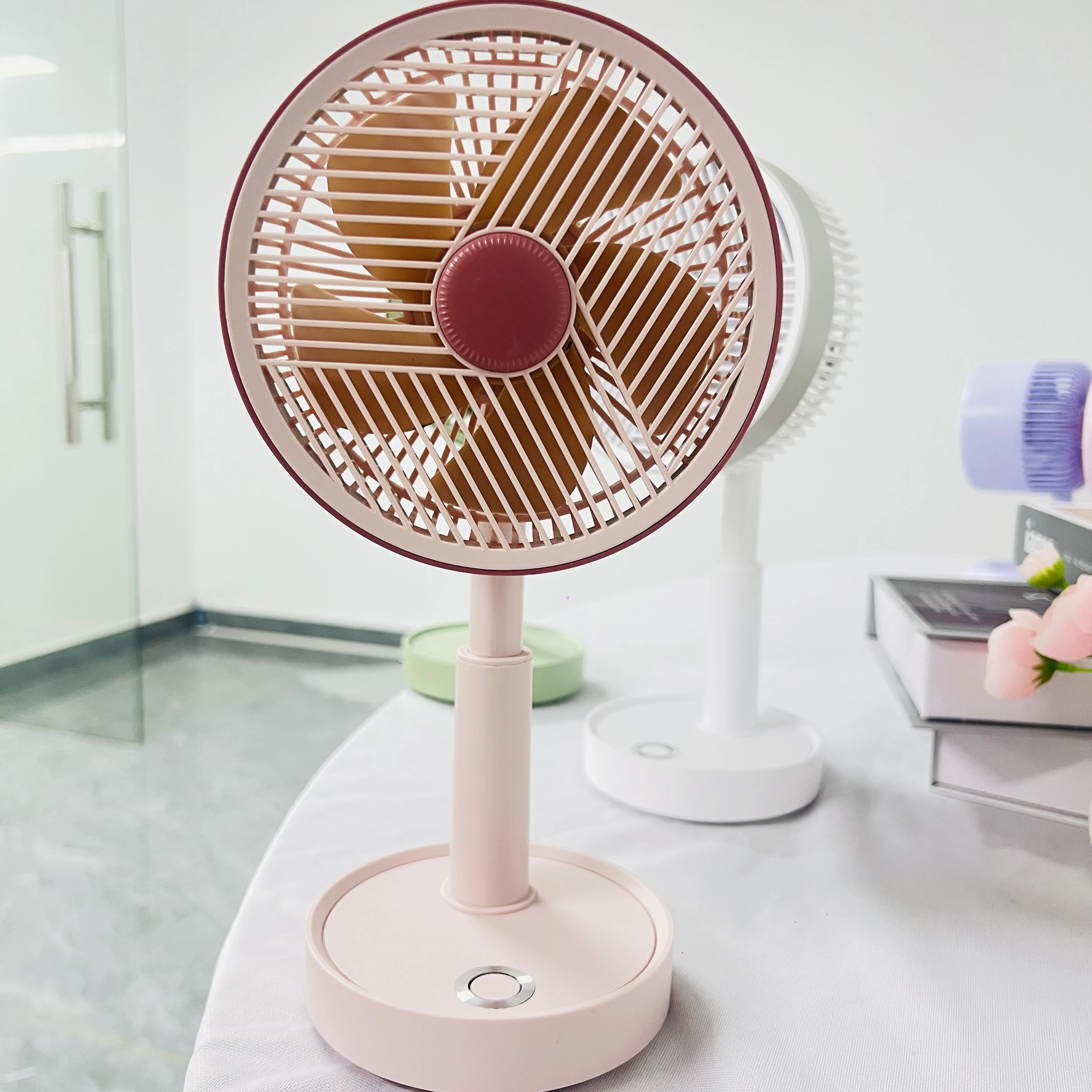 مروحة طاولة YS-2542-USB - 3 أوضاع للرياح، قابلة للتعديل، زر واحد، إضاءة ليلية، قابلة للتمديد، مثالية للطلاب