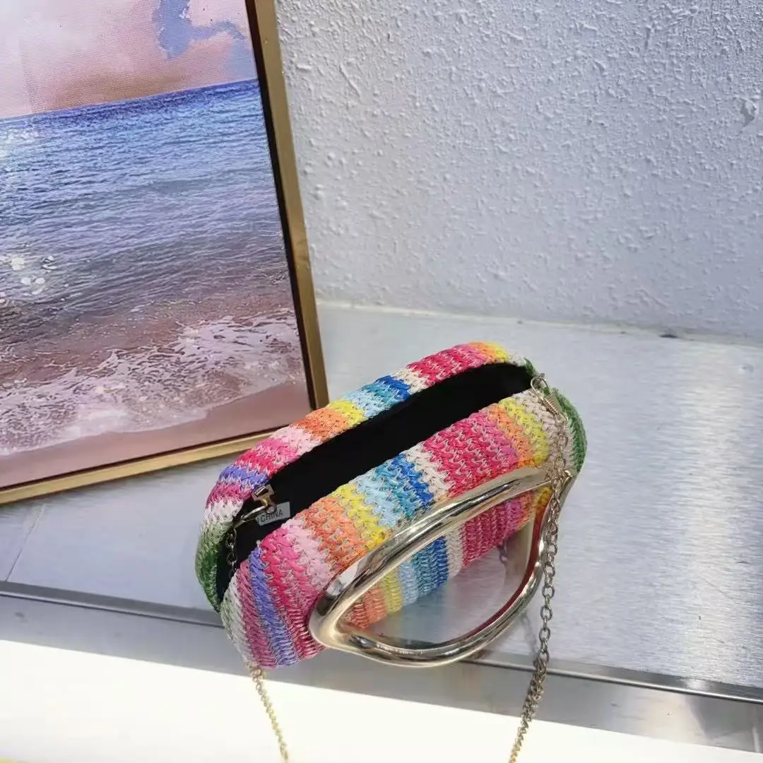 

Gold Metal Handheld Shell Bag Straw Woven Handmade Women Handbag Luxury Fashion Clutch Purse Shoulder Crossbody Bag Casual Bag