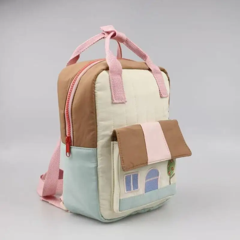 Simple and trendy new zipper backpack with large capacity waterproof design for women's commuting comfort backpack