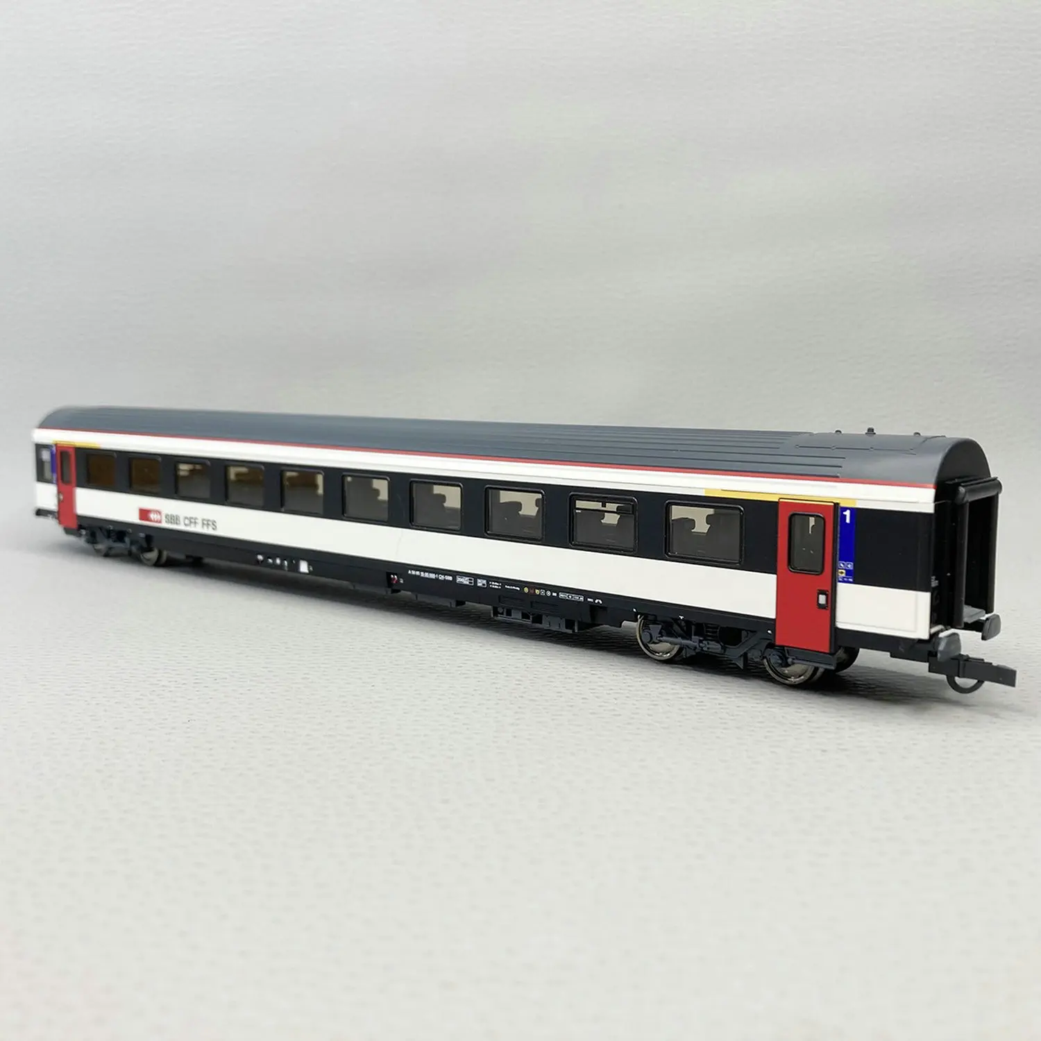 HO Type 1/87 Train Model ROCO 74474/74475/74476/74477 First and Second Class Passenger Carriages Multiple Optional Train Toys