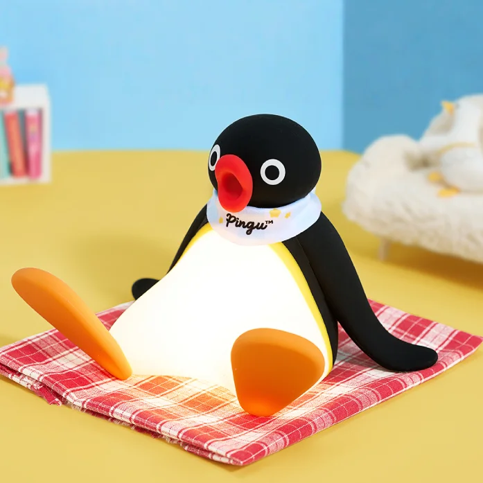 

Милый плюшевый светильник-пингвин Пингу, светящаяся игрушка, настольное украшение, декор для спальни, настольная лампа, подарок на день рождения