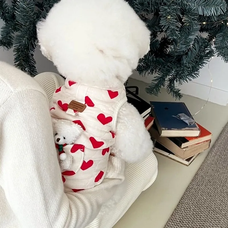 Vestiti natalizi per animali domestici Bichon Gilet invernale caldo Yorkshire Stampa completa Amore Vestiti in cotone I cani di piccola taglia possono tirare abiti senza maniche