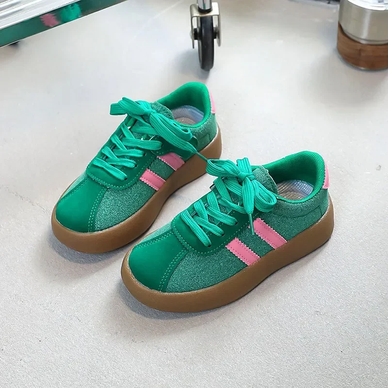 

2024 Autumn New Children's Shoes Boys' Soft Sole Comfortable Pea Shoes British Style Girls' Trendy Suede Shoes Green