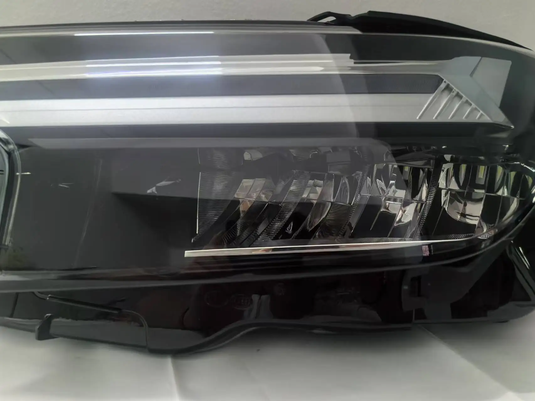 Clrak AutomobileOriginal اكسسوارات السيارات المصابيح الأمامية ل Q4 E-tron LED مجموعة مصابيح أمامية 2021-2024