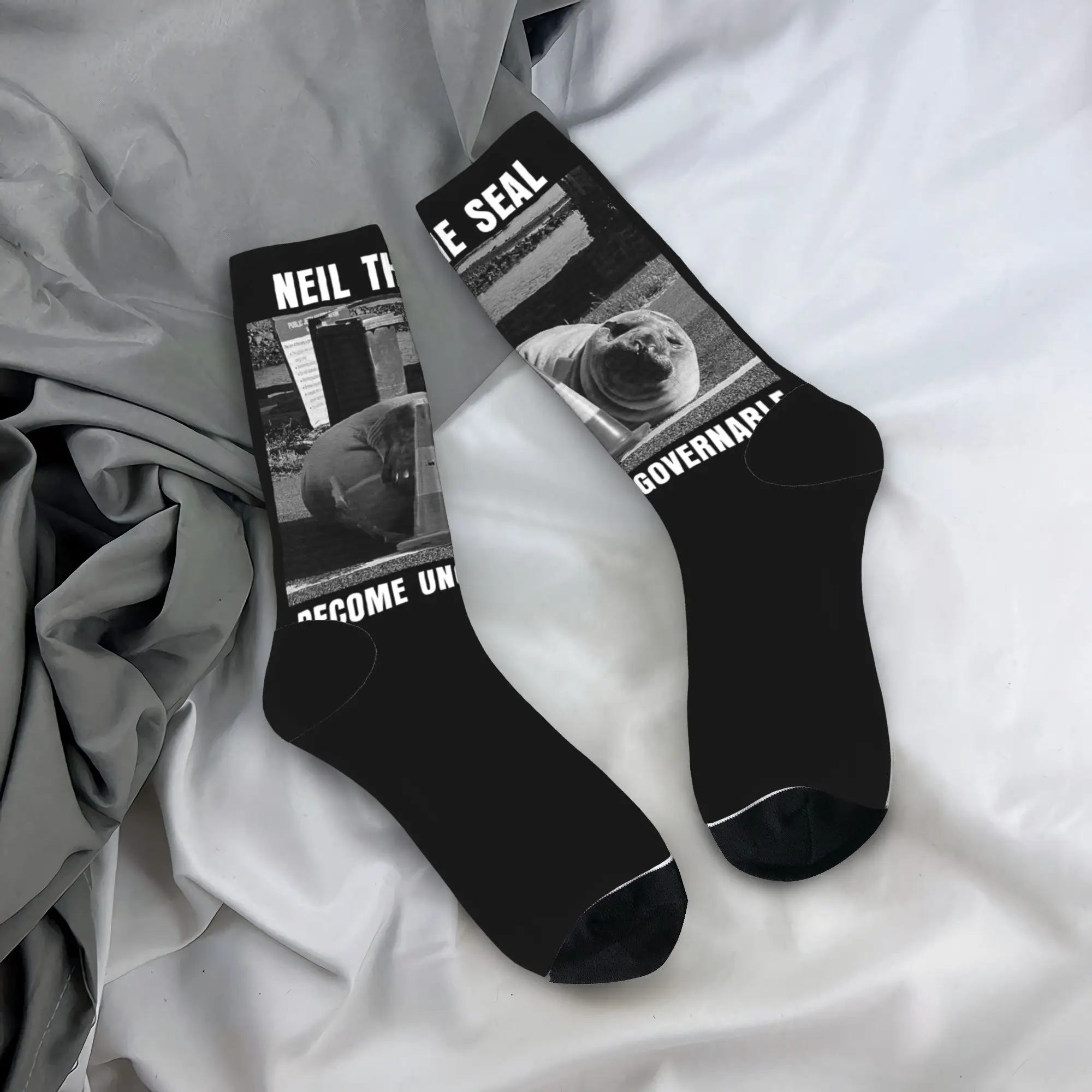 Chaussettes amusantes pour hommes et femmes, Neil The Seal Become Ungovernable, chaussettes de skateboard respirantes, automne et hiver
