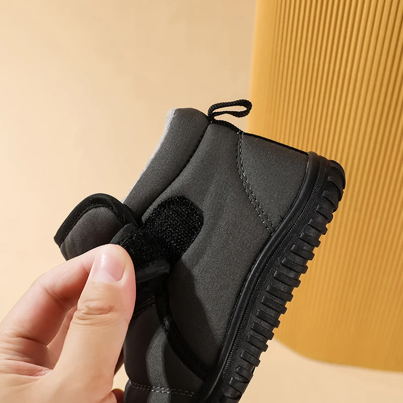 Kurze Winterstiefel für Kinder, rutschfeste, wasserdichte, weiche Plüschschuhe für Mädchen und Jungen, warme, wasserdichte Kindersneaker – Detail 6