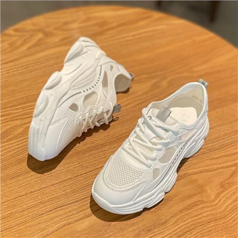 Little white shoes women 2024 new spring and summer breathable net shoes leisure sports fashion daddy shoes