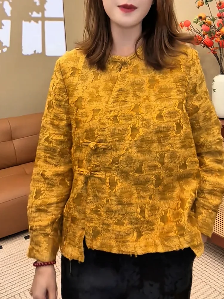 

Новая китайская вышитая блузка в стиле SLE: модная, универсальная, больших размеров, стройнящая, омолаживающая, осенняя коллекция 2025, большие размеры, модный топ