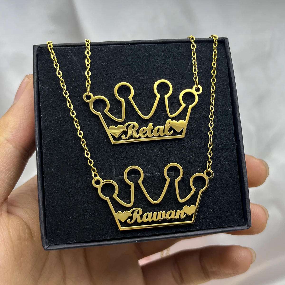 

Stainless Steel Name Necklace with Love Customized 18K Gold Heart Letter Necklace Big Crown Choker for Women Jewelry