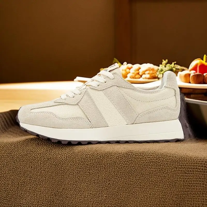 

2025 New Trendy sneakers that are stylish and versatile: comfortable soft-soled casual wear that is breathable327