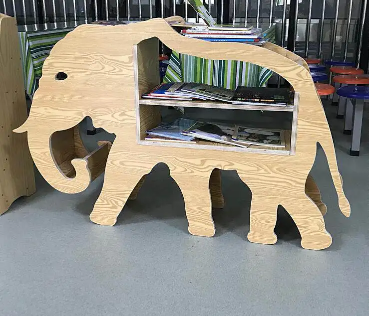 Elefant, Giraffe, Bibliothek, Kindergarten, Bilderbuchraum, Modellraum, Verkaufsbüro, kreatives und schlichtes, vom Boden bis zur Decke reichendes Massivholz