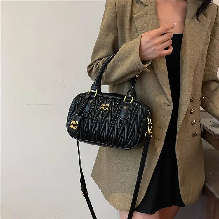 

2026 New Women's Pleated Bowling Bag, Convertible Top Handle Shoulder Bag, Luxury Soft Structured Purse Unique Casual Chic Tote